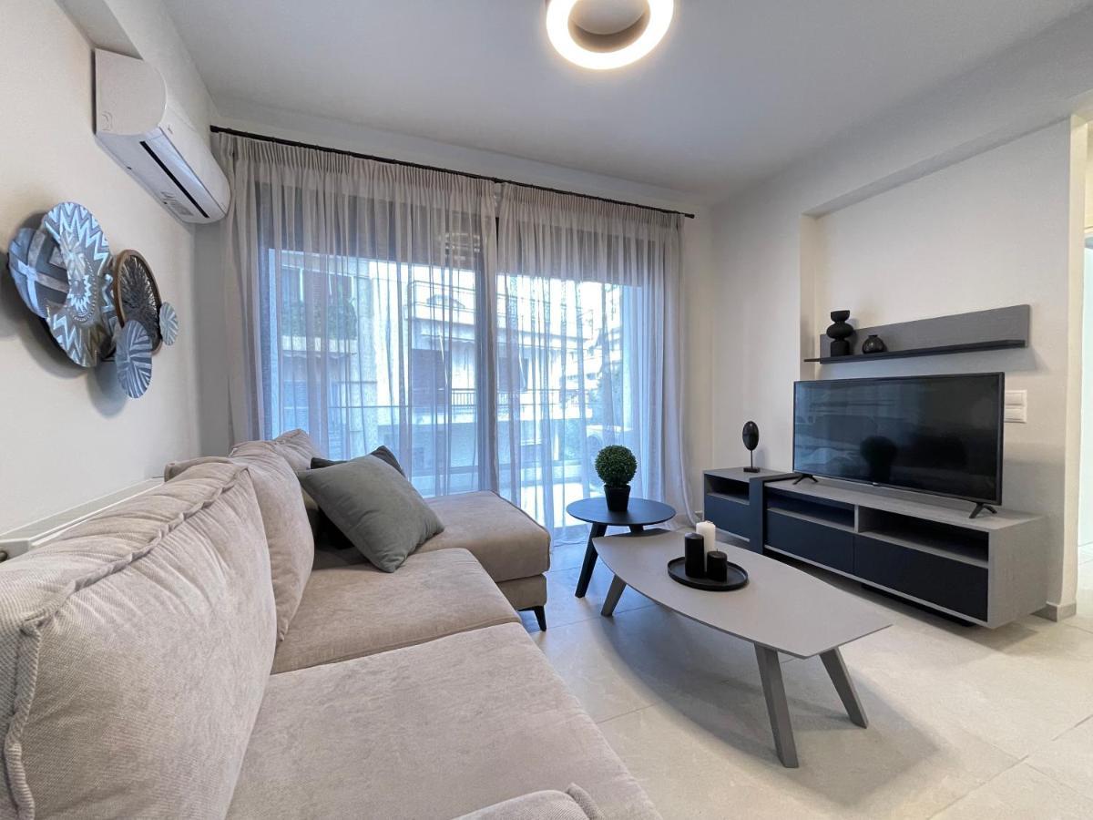 Gleaming Apartments Near Athens Metro Mall Extérieur photo