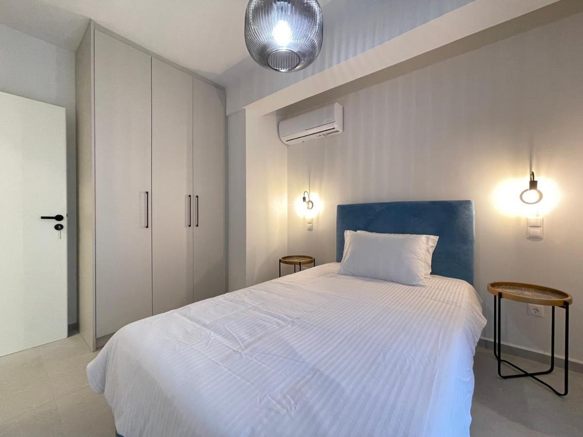 Gleaming Apartments Near Athens Metro Mall Extérieur photo